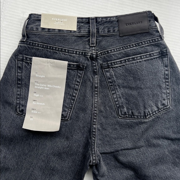 Everlane The Curvy 90s Cheeky Straight Jeans - Picture 9 of 14